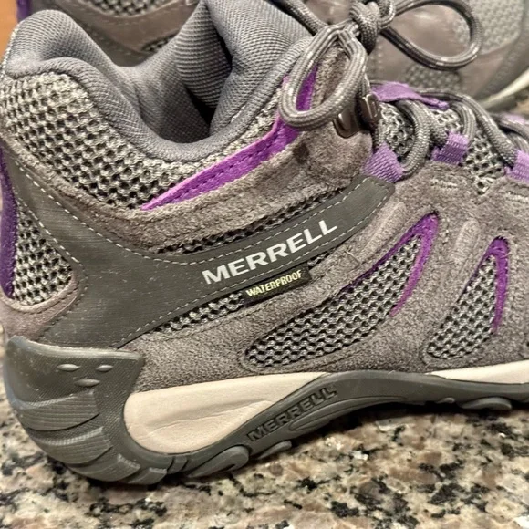 MERRELL Women’s Yokota 2 Mid Hiking Boots Size 8.5M Waterproof Excellent - Picture 8 of 16